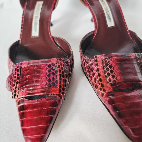 Manolo Blahnik Red Snakeskin Heels - Picture 5 of 15